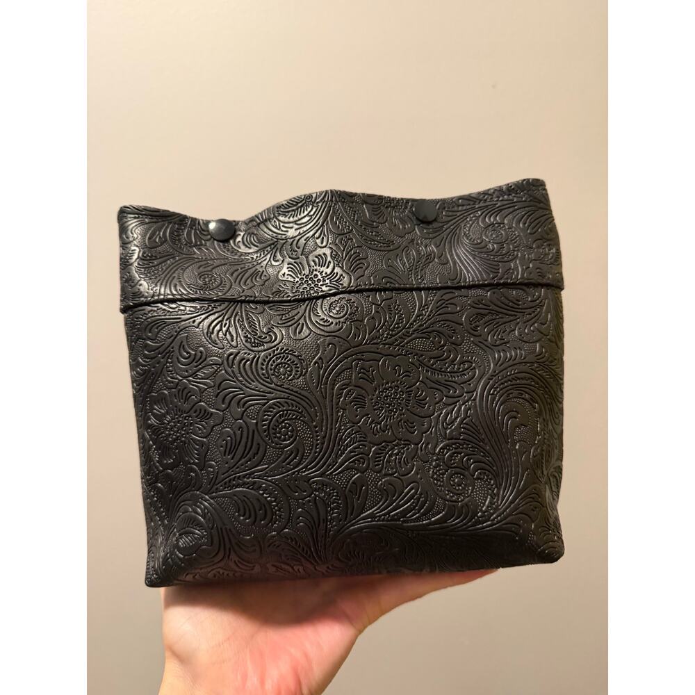 Chevron tooled vinyl pouch with snaps handmade - Picture 3 of 8